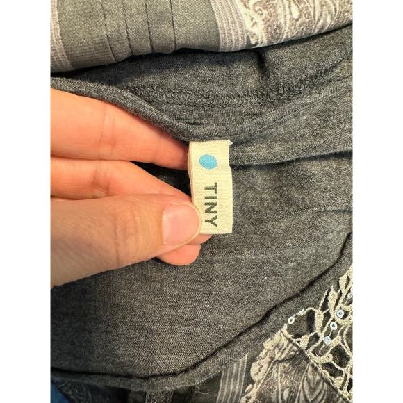 Tiny Dressy Blouse Top Lace Shoulder Design Size M Silver Gray - Picture 6 of 7